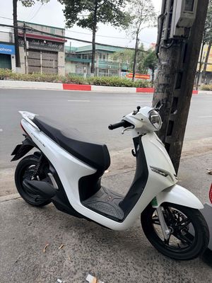 Xe máy điện Feliz Neo 2025 Trắng LFP EVE