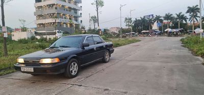 Y Toyota Camry 2.0 MT 1987