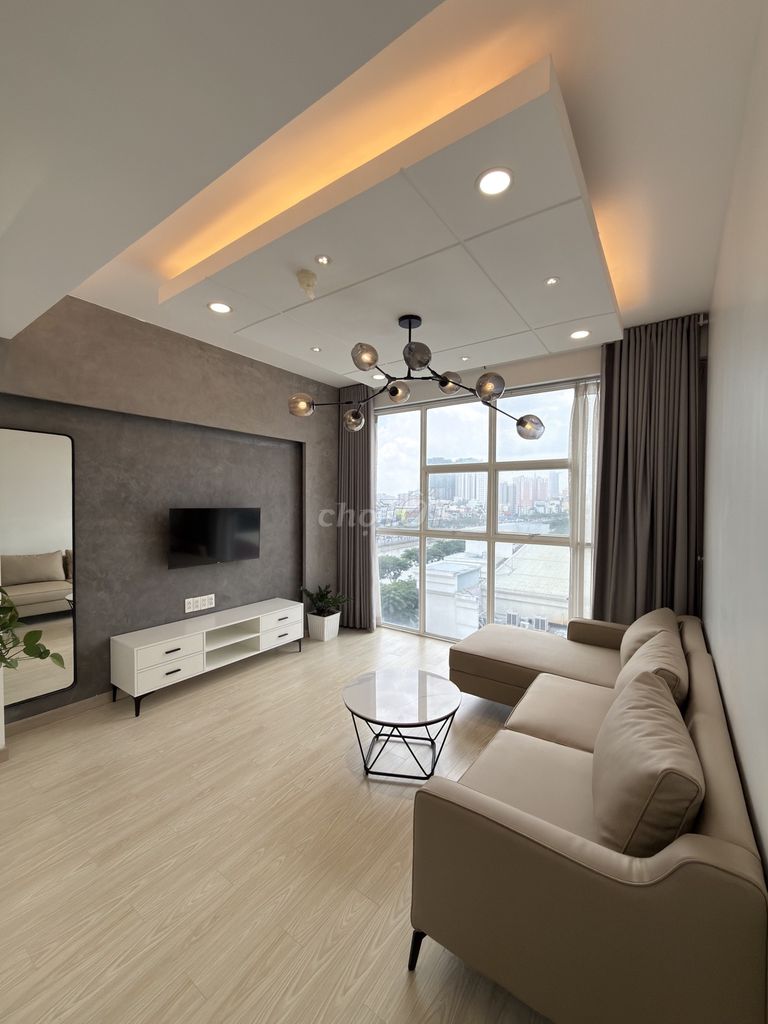 Bán căn hộ 80m2, Khánh Hội 3, căn góc view đẹp, nội thất mới.