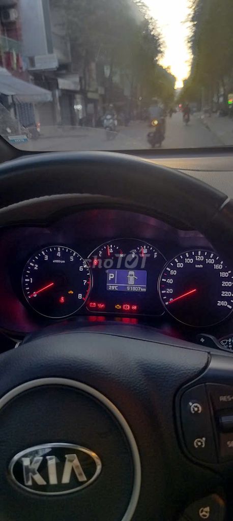 KIA RONDO 2016 Số tự động Đen. Mua bán Ô tô tại Quận 6 Tp Hồ Chí Minh được đăng bởi A Zon hình 16