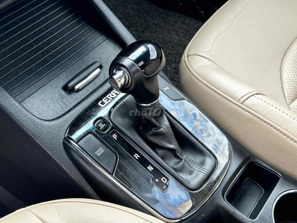 Kia Cerato 1.6 2018 AT Trắng 83000km. Mua bán Ô tô tại Quận Hoàng Mai Hà Nội được đăng bởi Thang Pham hình 9