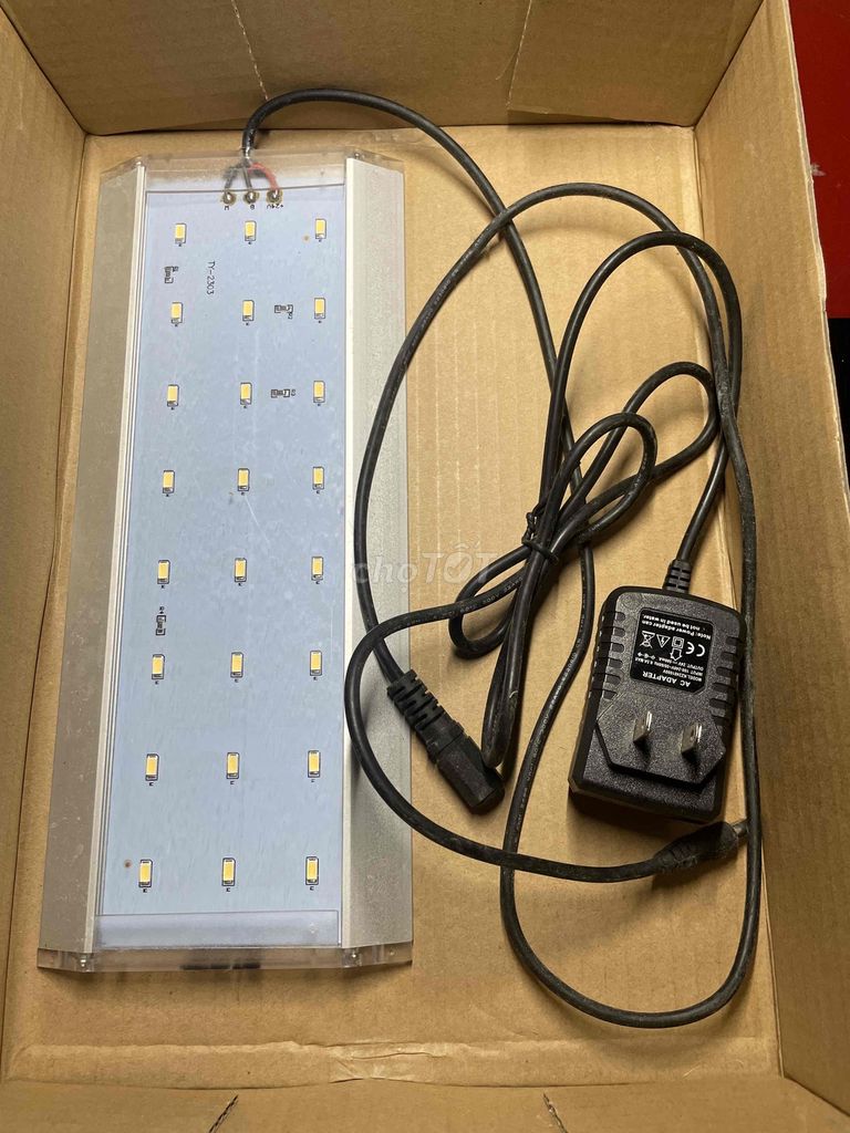 Chuột dây Logitech, đèn LED, dây micro USB