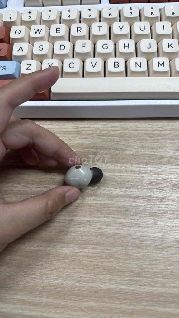 Lẻ tai phải WF-1000XM5 trắng be. Mua bán Tivi, Âm thanh tại Quận Gò Vấp Tp Hồ Chí Minh được đăng bởi Châu hình 4