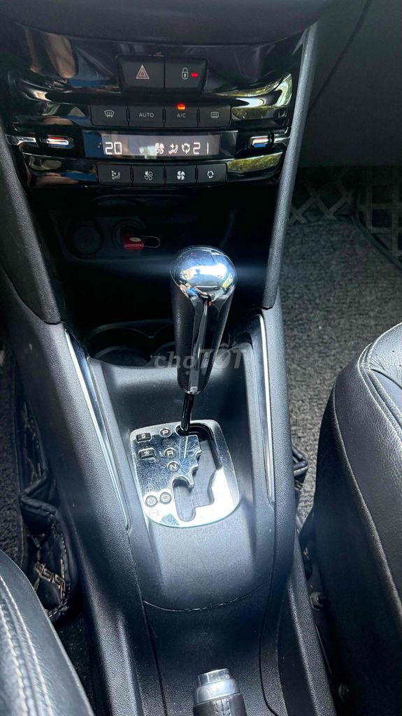 Peugeot 208 2015 1.6L AT - 85632 km. Mua bán Ô tô tại Huyện Đông Anh Hà Nội được đăng bởi thành hải mua bán điện thoại cũ hình 9