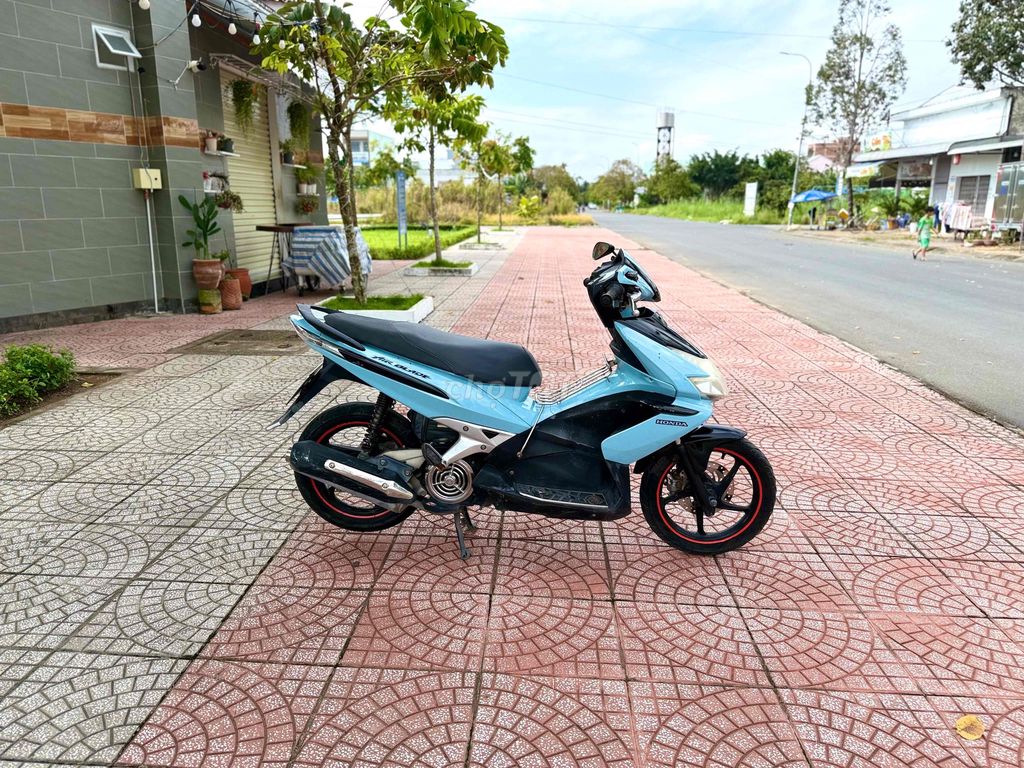 🛵Honda Air Blade 110 Máy Zin Cực Kỳ Êm. Mua bán Xe máy tại Huyện Phong Điền Cần Thơ được đăng bởi Danh Hà hình 4