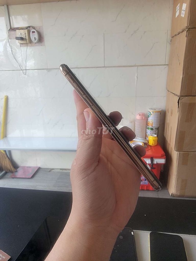 Apple iPhone XS Max 256GB Vàng Mất Face ID. Mua bán Điện thoại tại Thành phố Sóc Trăng Sóc Trăng được đăng bởi nguyễn Trần Quân hình 1