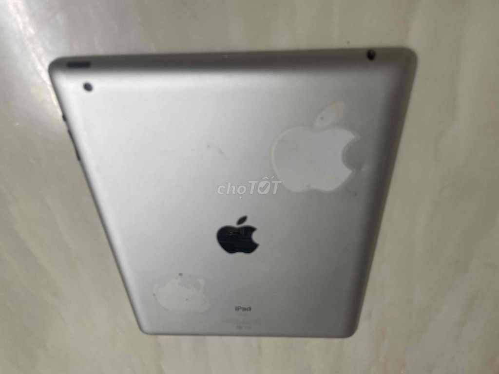 Apple iPad 3 Bạc mặt kính vỡ. Mua bán Máy tính bảng tại Quận Tân Bình Tp Hồ Chí Minh được đăng bởi Super hình 1