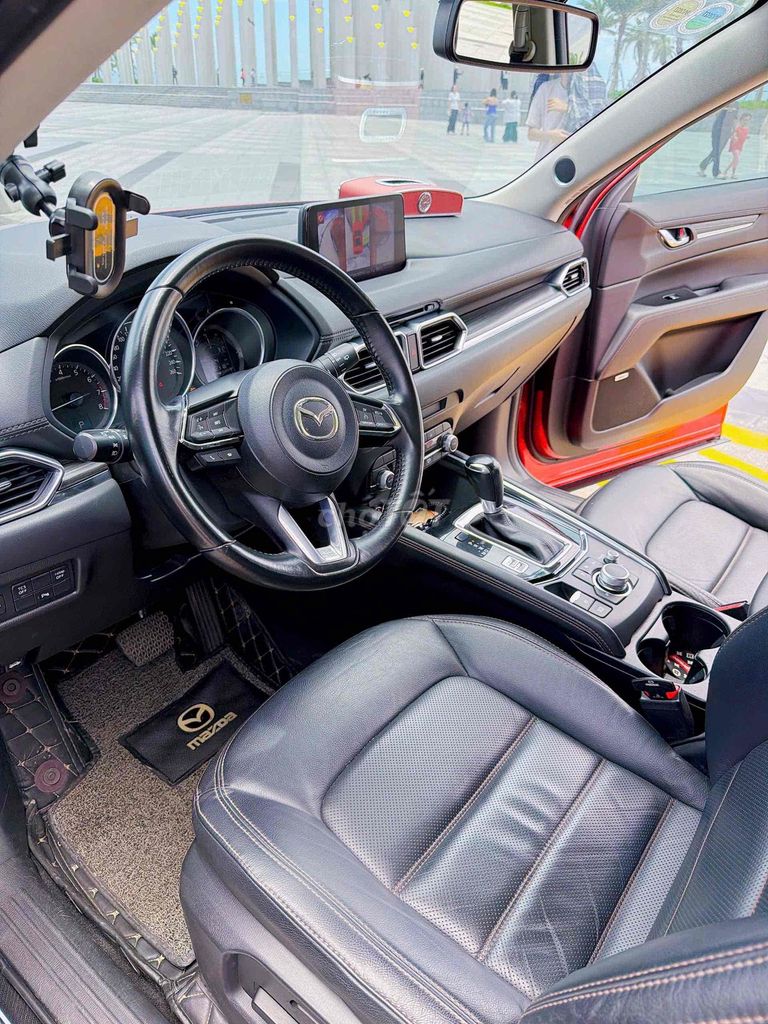 Mazda CX-5 Luxury 2022 Красный 61.000 км