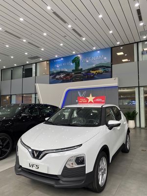 VF5 khách em cần bán lại xe mới, chưa đăng ký. Mua bán Ô tô tại Quận Bắc Từ Liêm Hà Nội được đăng bởi Nguyễn Văn Phong