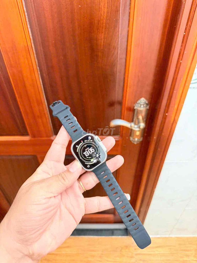 Apple Watch Ultra 1 Xám. Mua bán Thiết bị đeo thông minh tại Quận Ninh Kiều Cần Thơ được đăng bởi Nguyễn Tuấn  hình 1