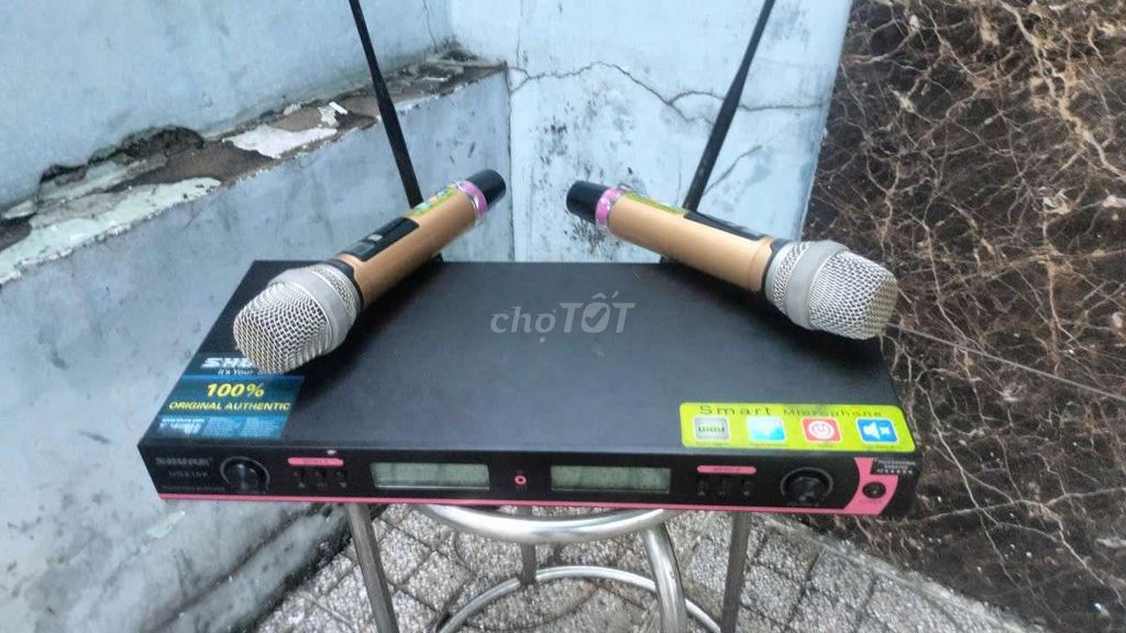 Micro karaoke Shure UGX-10II chống hú như hình. Mua bán Tivi, Âm thanh tại Quận Tân Phú Tp Hồ Chí Minh được đăng bởi Quàng Oanh hình 1