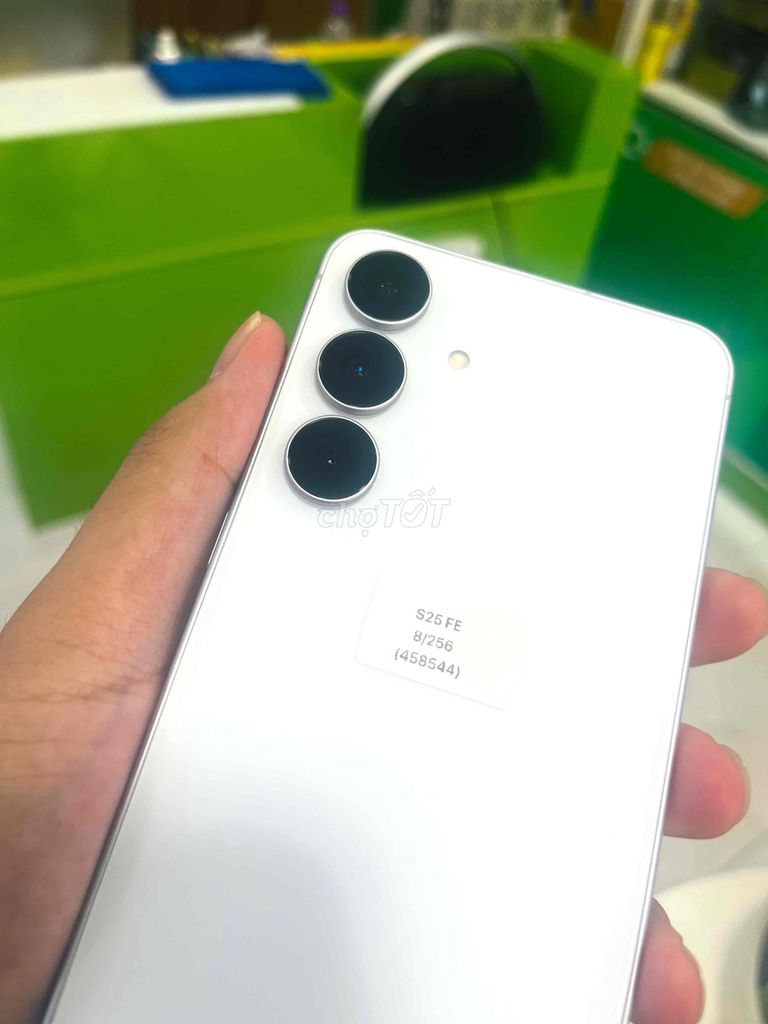 Samsung Galaxy S25 FE 8GB/256GB Trắng. Mua bán Điện thoại tại Quận Ngô Quyền Hải Phòng được đăng bởi lê thanh thuỷ hình 1
