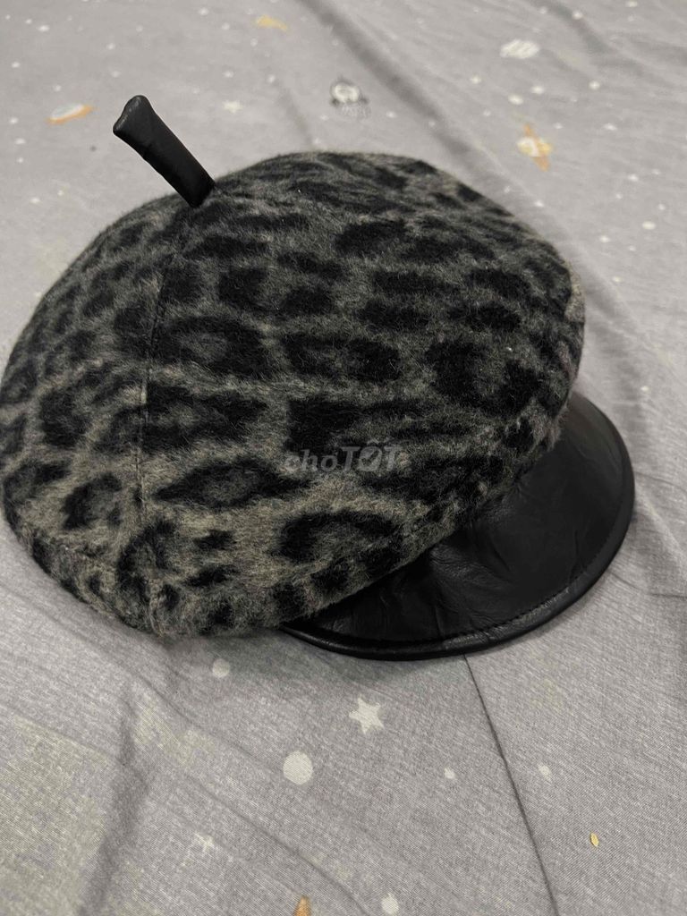 Nón beret nữ hoạ tiết da báo. Mua bán Phụ kiện thời trang khác tại Thành phố Thuận An Bình Dương được đăng bởi Cường Nguyễn Quốc hình 1