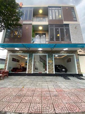 chính chủ cho thuê nhà 3 tầng mặt tiền đủ tiện nghi vừa ở và KD. Cho thuê nhà ở tại Thành phố Vĩnh Long Vĩnh Long được đăng bởi Phuong