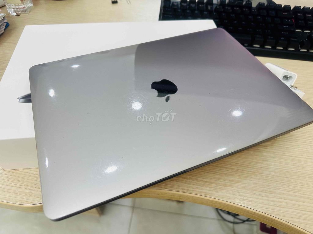 Apple Macbook Pro 13-inch 2019 256GB Xám. Mua bán Laptop tại Thành phố Thủ Đức Tp Hồ Chí Minh được đăng bởi MIDAS TRANSPORTATION hình 1