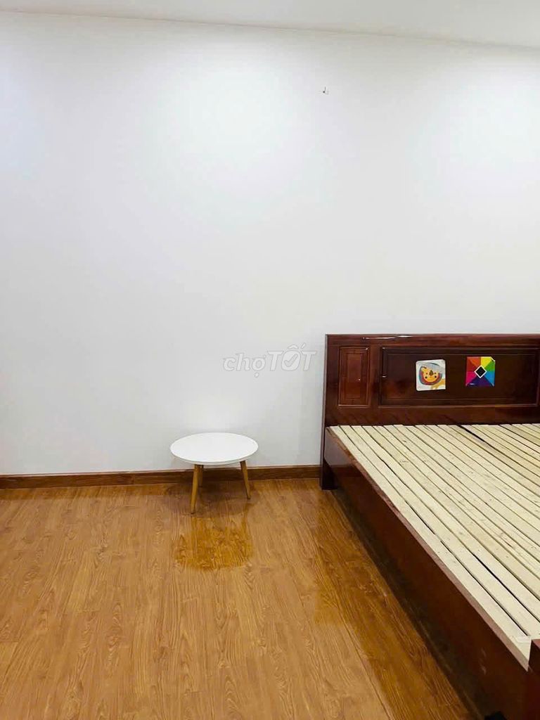 Аренда дома на улице Дыонг Ланг, переулок 426, 41м² x 5 этажей, 4 спальни, новый дом, 15 млн