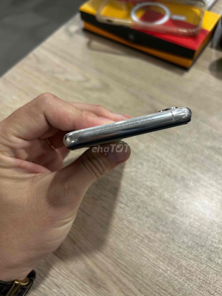 Apple iPhone Xs 256GB Trắng Đã thay pin, màn. Mua bán Điện thoại tại Quận 12 Tp Hồ Chí Minh được đăng bởi Lê Quốc Khánh hình 1