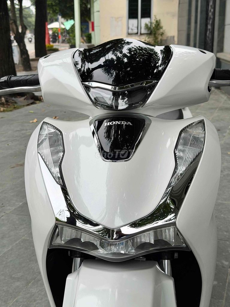 Honda SH160 ABS 2023, один хозяин, номера Хошимина, возможна рассрочка