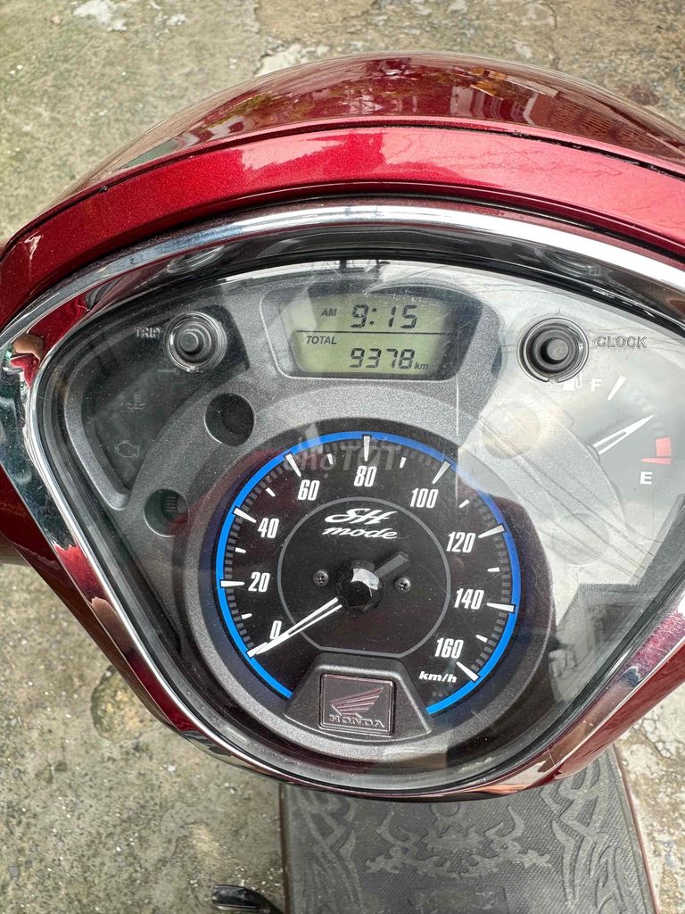 Модель Хонда СХ 9000 км красная