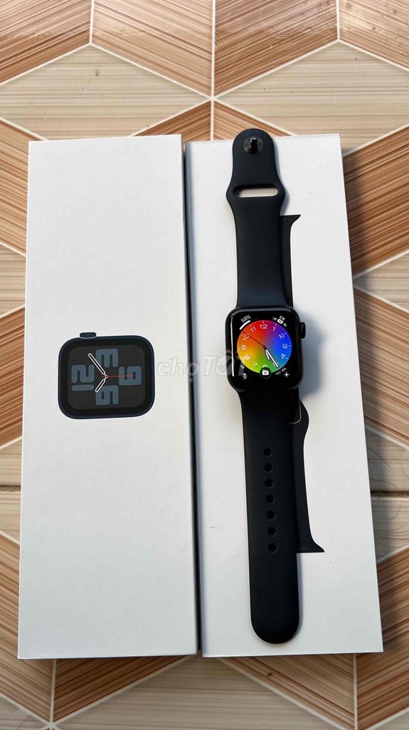 Apple Watch SE 2 Đen 2024 40mm GPS. Mua bán Thiết bị đeo thông minh tại Huyện Châu Thành Đồng Tháp được đăng bởi Sang Lê hình 1