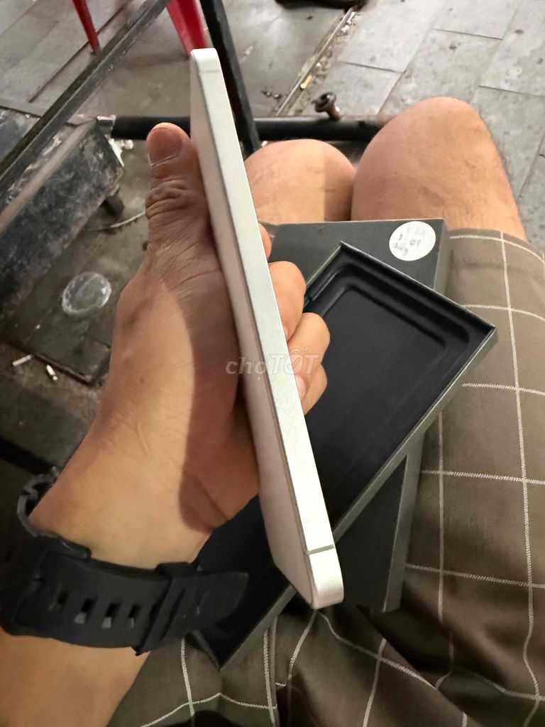 Samsung S25 FE Bạc. Mua bán Điện thoại tại Thành phố Biên Hòa Đồng Nai được đăng bởi Tran Toan hình 1