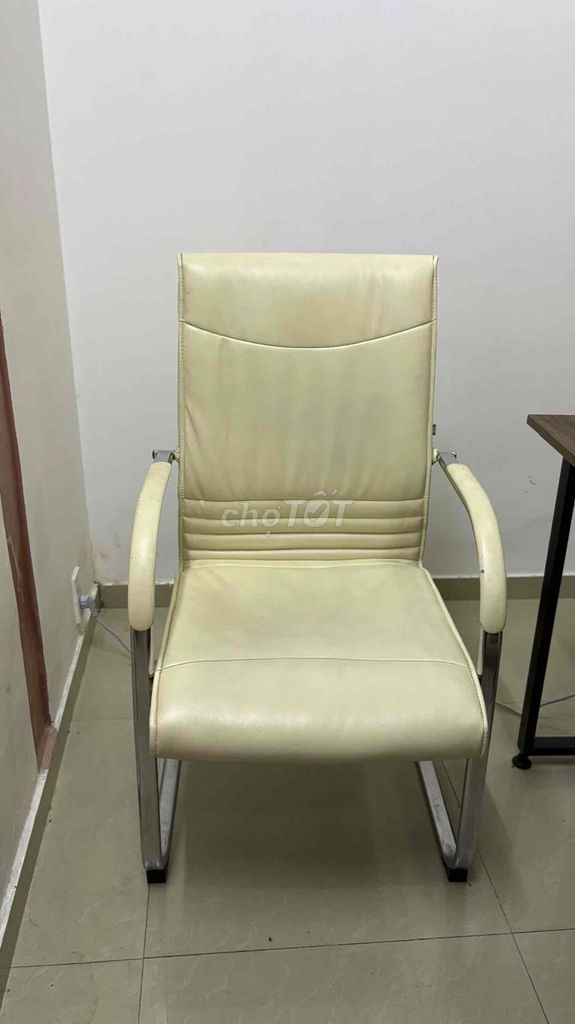 Bộ bàn ghế văn phòng. Mua bán Đồ dùng văn phòng tại Quận Tân Phú Tp Hồ Chí Minh được đăng bởi Nguyễn Quang Ngọc hình 1