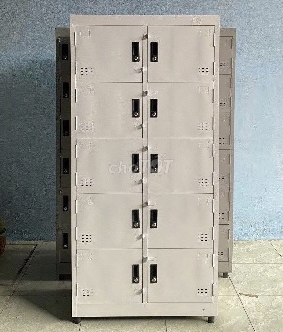 Tủ hồ,Sơ locker đựng đồ.NHân viên có kHHóa an T0àn