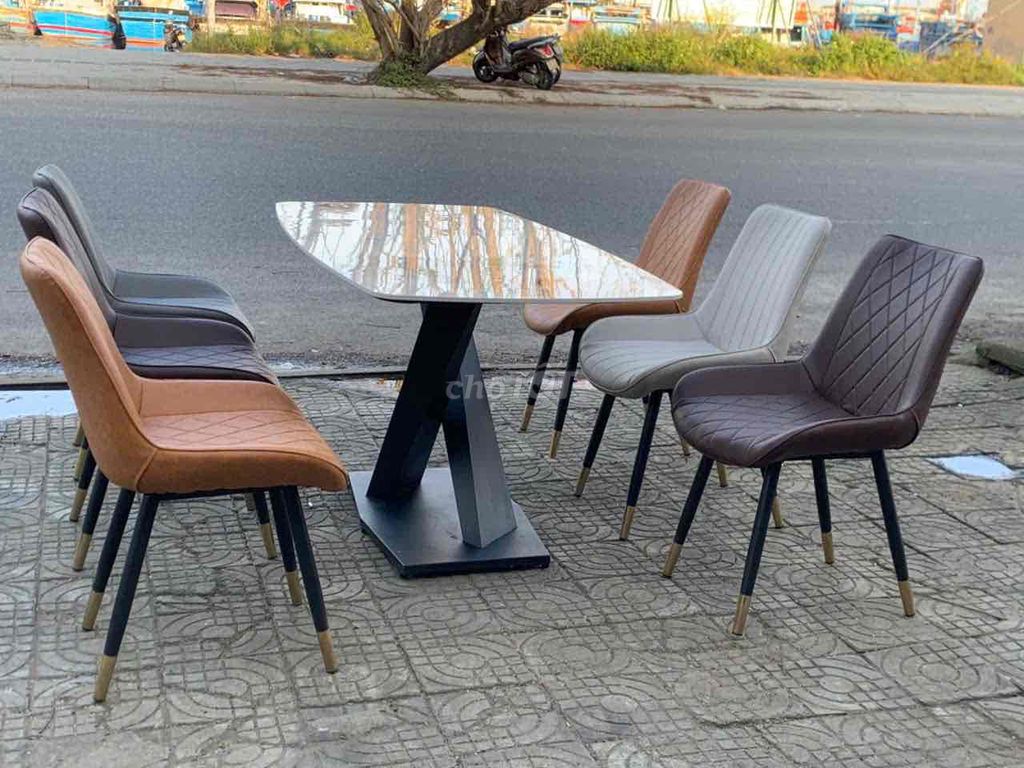 Bộ bàn ghế ăn 6 chỗ Da, Kim loại. Dịch vụ nhà cửa khác tại Quận Sơn Trà Đà Nẵng được đăng bởi Thế Giới Đồ Cũ Đà Nẵng hình 1