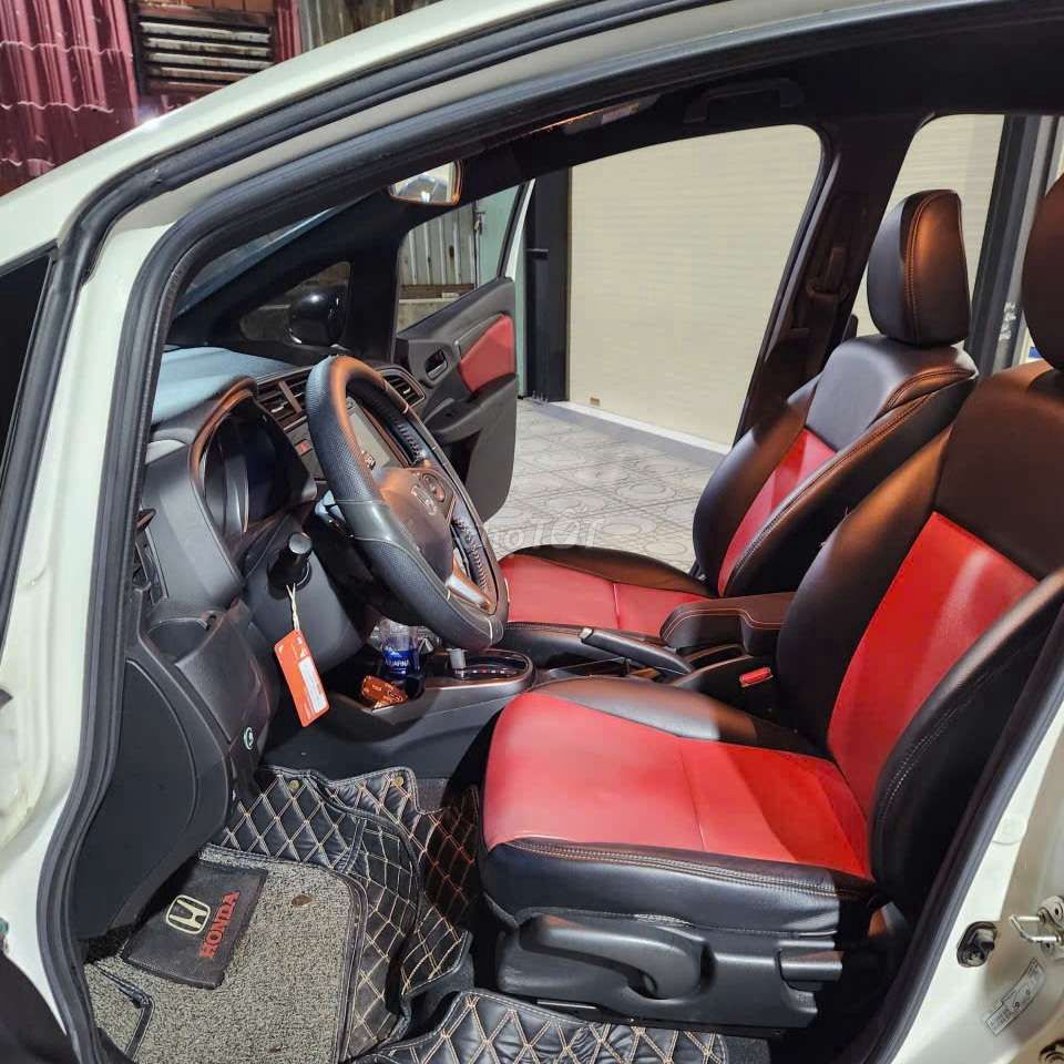 Honda Jazz 2018 RS 38.000 km. Mua bán Ô tô tại Thành phố Biên Hòa Đồng Nai được đăng bởi Quốc việt  hình 6