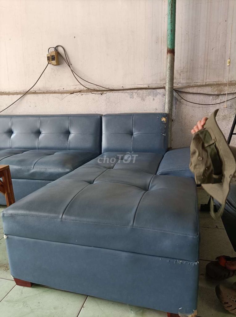 Ghế sofa da chữ L xám xanh. Mua bán Bàn ghế tại Quận 7 Tp Hồ Chí Minh được đăng bởi Nguyễn Kim hình 1