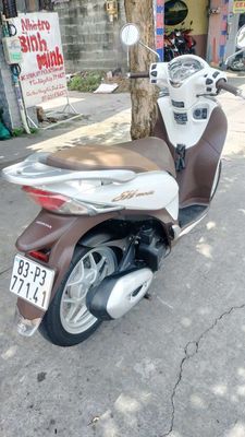 . góp o đồng .Sh mode khóa smk zin đẹp bs83. Mua bán Xe máy tại Thành phố Dĩ An Bình Dương được đăng bởi xe máy hồng phát dĩ An Bình Dương 