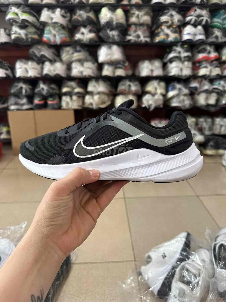 nike quest 5 ae chốt lẹ ạ