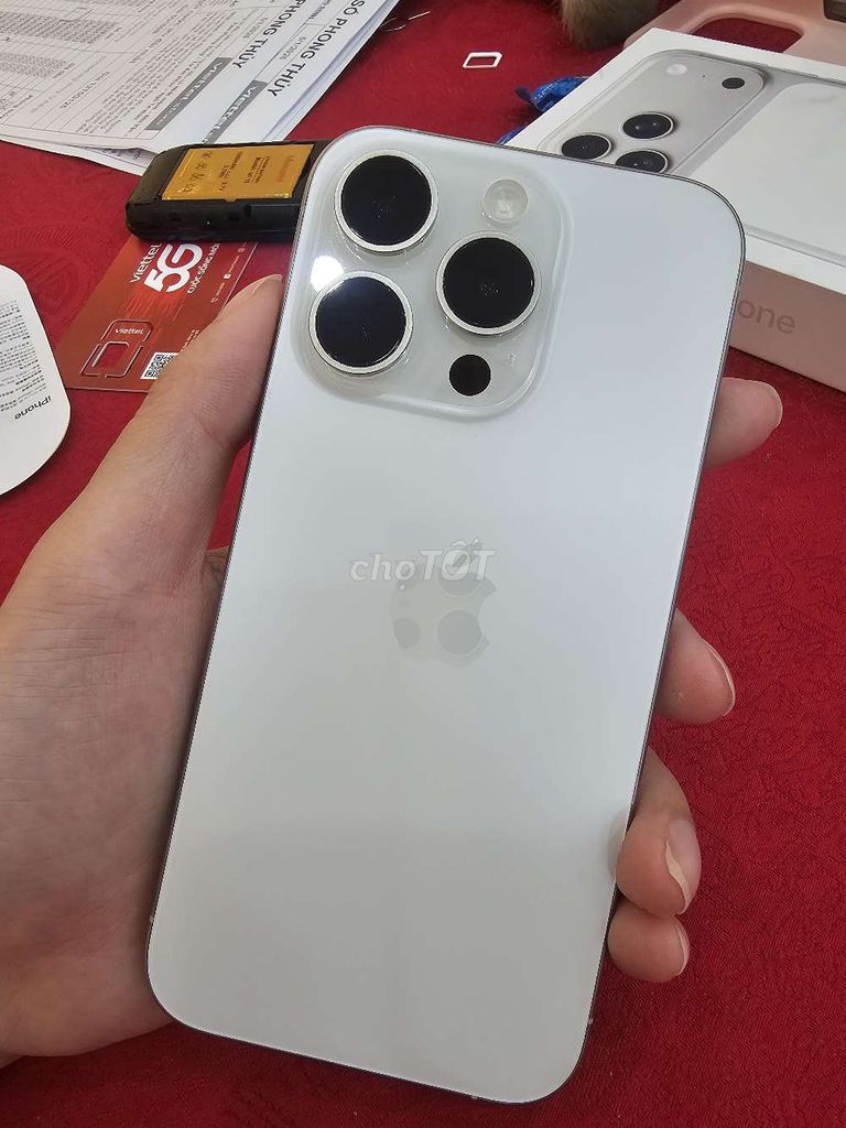 iPhone 15 Pro 128GB Trắng VNA, full tính năng. Mua bán Điện thoại tại Huyện Đông Anh Hà Nội được đăng bởi NGUYỄN THỊ THU hình 1