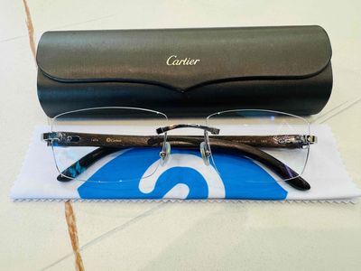 Kính Cartier gọng gỗ Auth giá 80 triệu pass rẻ.. Mua bán Phụ kiện thời trang khác tại Quận 3 Tp Hồ Chí Minh được đăng bởi Huy Hoàng