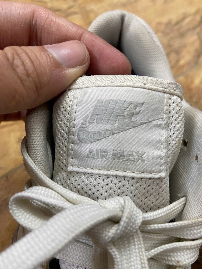 Giày nike air max trắng size chân 24cm cỡ 39