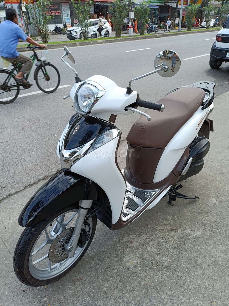Honda SH Mode 2015 màu Trắng. Mua bán Xe máy tại Quận Liên Chiểu Đà Nẵng được đăng bởi long hình 5