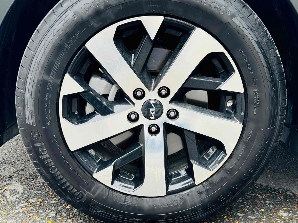 Kia Sorento 2025 Luxury 2.2 AT - 7500 km. Mua bán Ô tô tại Quận Hoàng Mai Hà Nội được đăng bởi Dương Xuân Trường hình 11