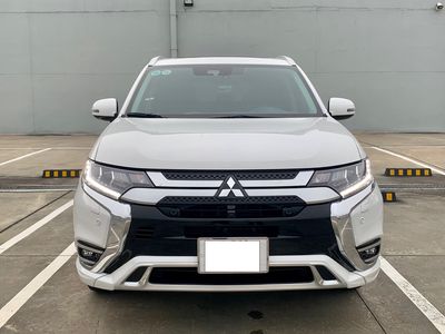 MITSUBISHI OUTLANDER 2022-SUV CHO GIA ĐÌNH VIỆT