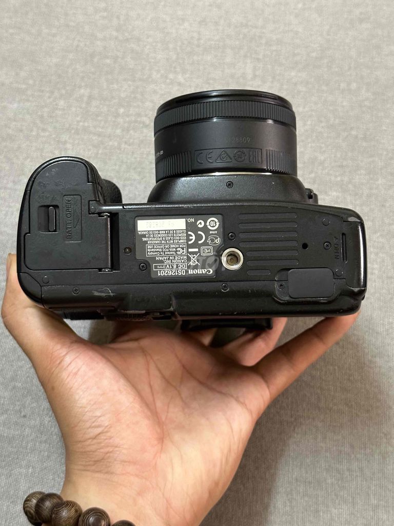 Canon 5D Mark II + EF 50mm F1.8 STM