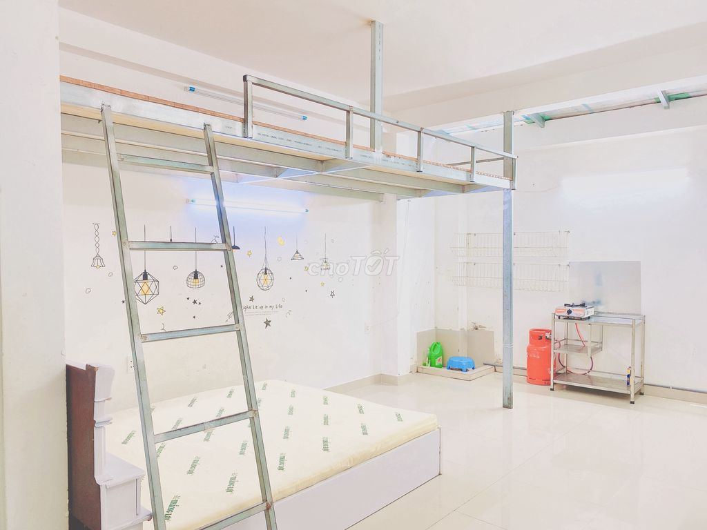 Cho thuê phòng có gác mới toang gần Parc Mall, ĐH STU, Q8 giá 4tr500k