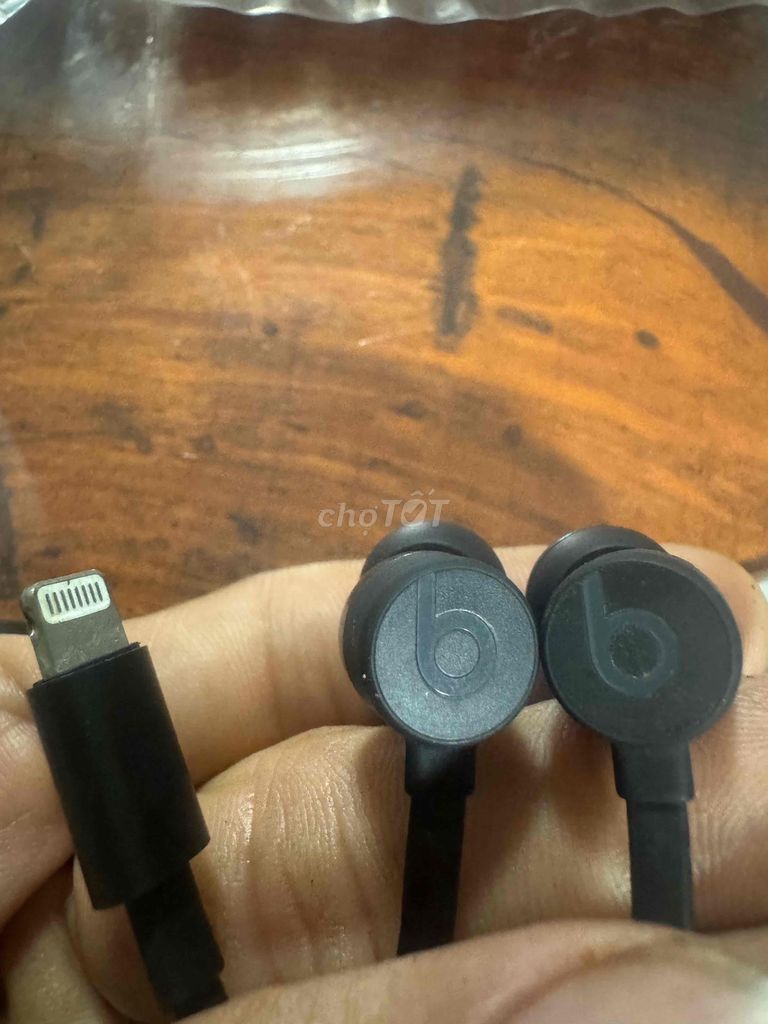 Tai nghe Beats URBEATS 3 Đen Lightning có mic. Mua bán Tivi, Âm thanh tại Quận Tân Phú Tp Hồ Chí Minh được đăng bởi Quốc Vĩ hình 1