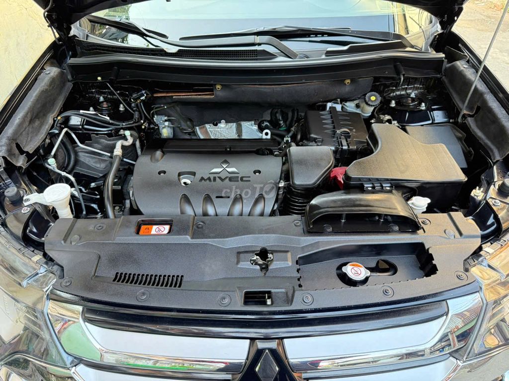 Mitsubishi Outlander 2018 2.0 CVT Premium 72000km. Mua bán Ô tô tại Quận Bình Thạnh Tp Hồ Chí Minh được đăng bởi Nguyen van dat hình 8