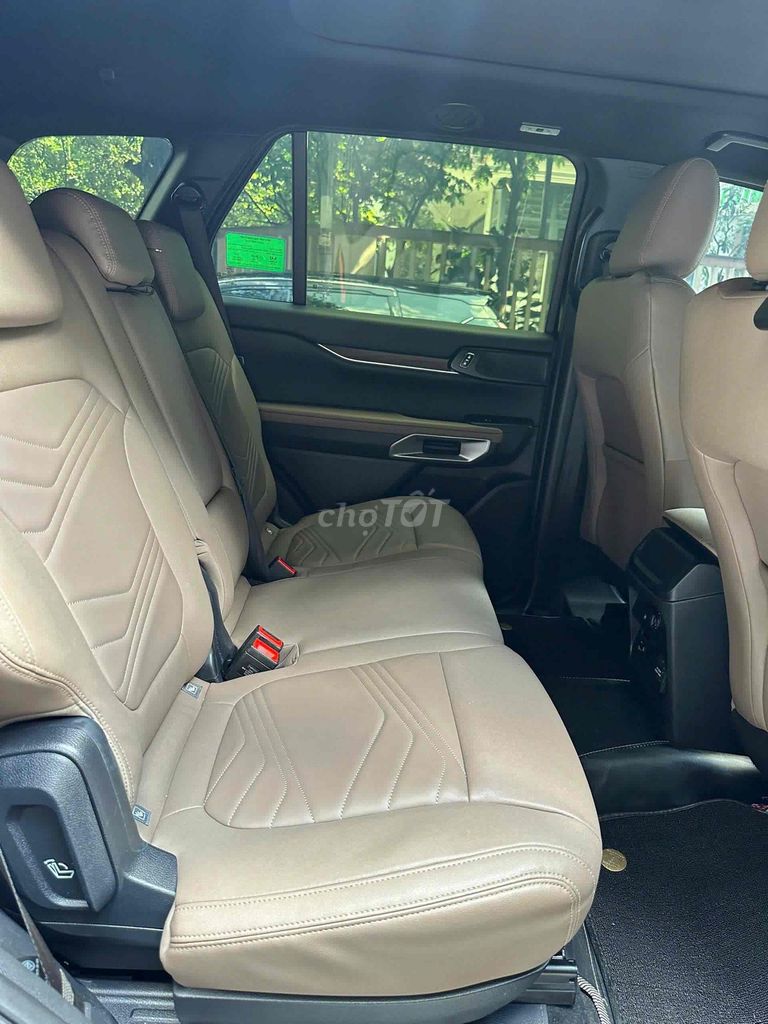 Ford Everest 2023 Titanium 2.0 AT 4x4 màu đen. Mua bán Ô tô tại Quận Cầu Giấy Hà Nội được đăng bởi Cao Quý hình 17