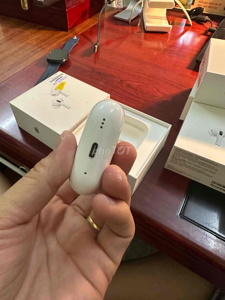 Apple AirPods Pro 2 Trắng Tai nghe không dây. Mua bán Tivi, Âm thanh tại Quận Cầu Giấy Hà Nội được đăng bởi Minh Khuê hình 1