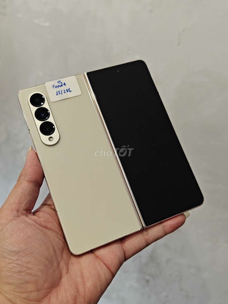 Samsung Galaxy Fold 4 12/256GB Vàng. Mua bán Điện thoại tại Quận Hoàng Mai Hà Nội được đăng bởi Nguyễn Ngọc Huy hình 1