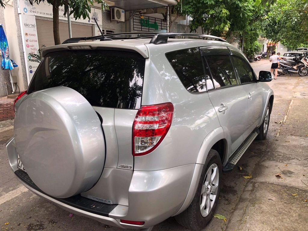 0988856546 - TOYTA RAV4 LIMITED số tự động x nhập nguyên chiếc