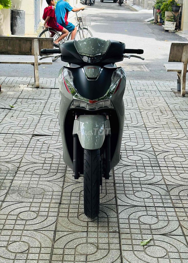 Honda SH 125i ABS 2024 Серый цемент