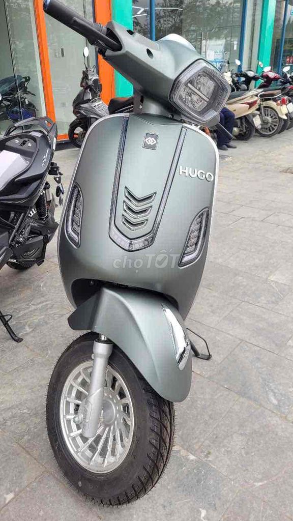 Xe Vespa điện model 2025- 2 phanh đĩa- thẻ từ. Mua bán Xe điện tại Quận Đống Đa Hà Nội được đăng bởi Xe Bảo Tín 61 Nguyễn Lương Bằng HN hình 4