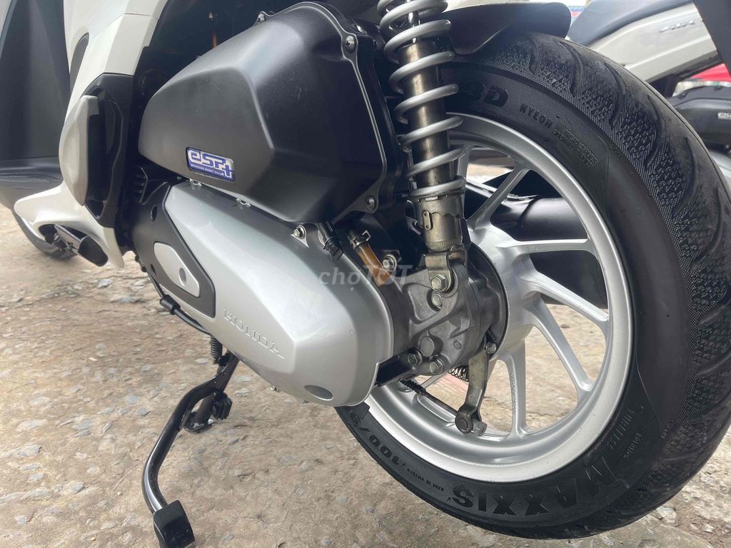 Honda SH Mode 2023 CBS Trắng 24000 km. Mua bán Xe máy tại Quận Bình Thuỷ Cần Thơ được đăng bởi Cửa hàng xe máy Minh Triều hình 5