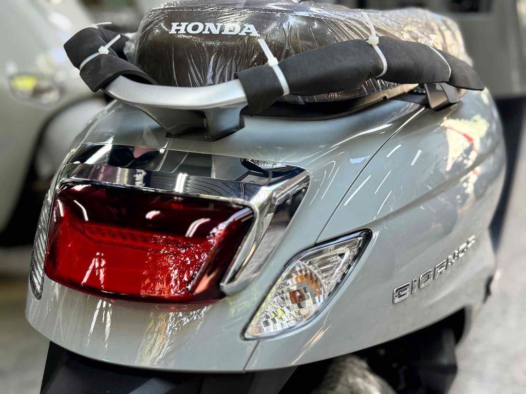 Honda Giorno+ 125 ABS Xám. Mua bán Xe máy tại Quận Cầu Giấy Hà Nội được đăng bởi Tuấn Việt Motor hình 6